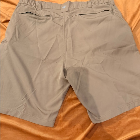 Wrangler Men's Cargo Shorts in Light Brown - Picture 3 of 3